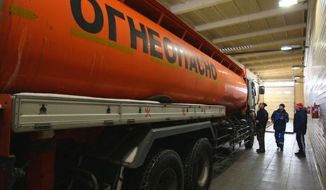 Таможенный союз вводит санкции на поставки нефтепродуктов в Украину, - Васюник
