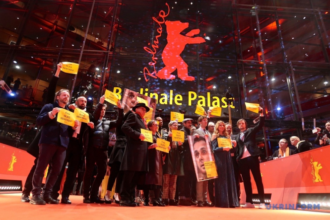 На червоній доріжці кінофестивалю в Берліні закликали звільнити Сенцова
