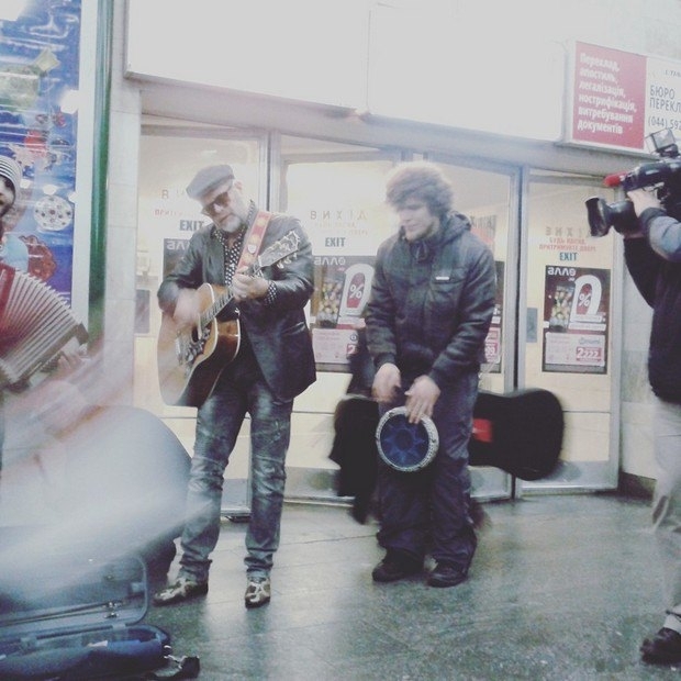 Гребенщиков спел в киевском метро