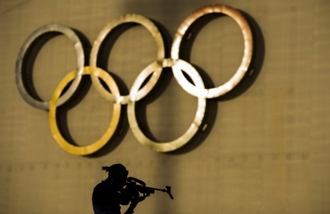 В МОК заявили, що дотримуватимуться санкцій стосовно спортсменів з росії та білорусі