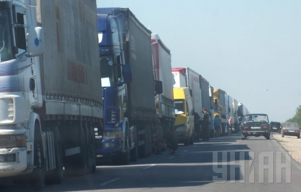 За сутки в Украину из ЕС выехало 100 грузовиков РФ