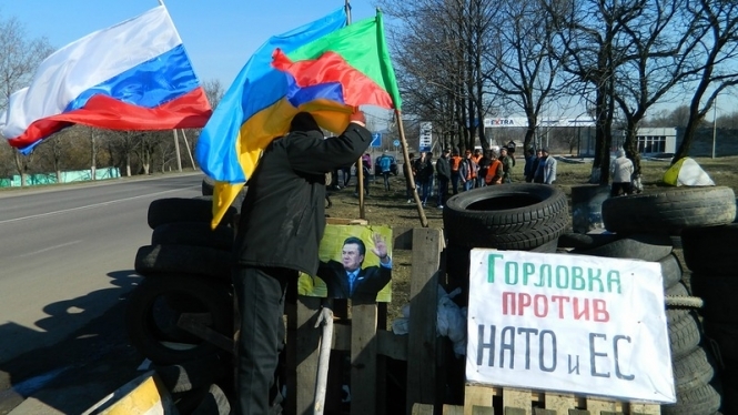 Донецькі сепаратисти охоронять порожні склади зброї