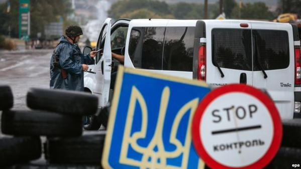 Возле Харькова задержаны двое добровольцев, которые перевозили арсенал оружия