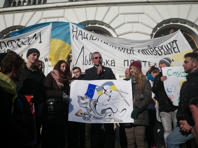 Ректор львівського вишу підтримав студентський Євромайдан: не розчаровуйтеся і йдіть до кінця
