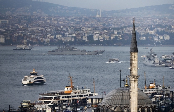 Туреччина вимагає гарантій: у Босфорі затор із танкерів з російською нафтою