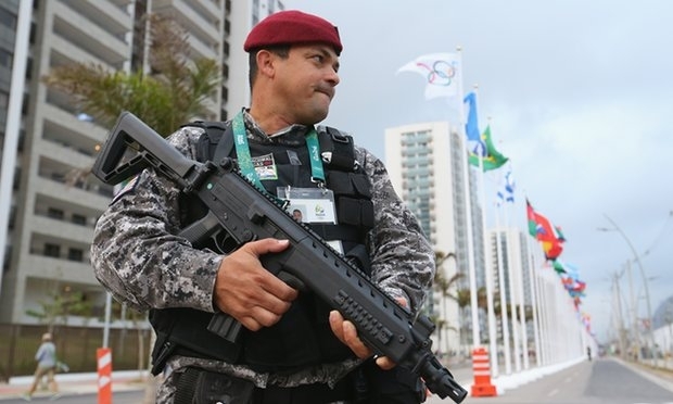 Полиция провела контролируемый взрыв у велотрассы в Рио