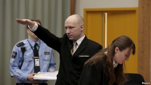 Норвежский террорист Брейвик впервые заявил о раскаянии
