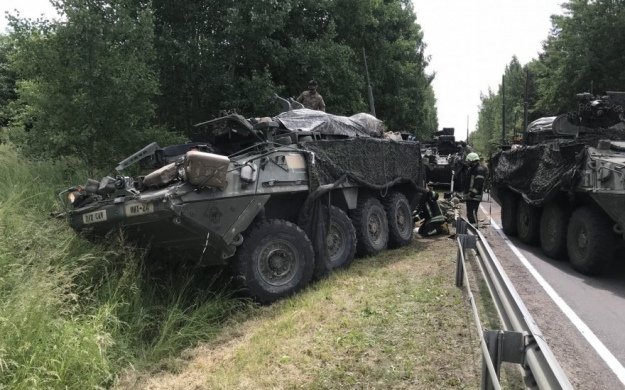 В Литве столкнулись четыре бронетранспортера США, пострадали 13 военных