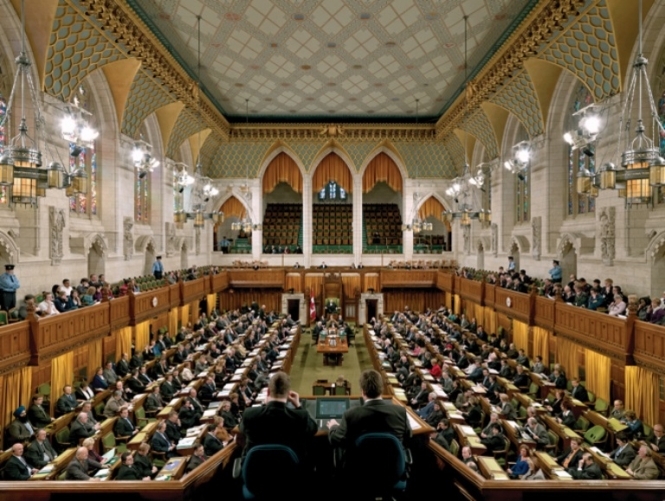 Парламент Канади обговорить санкції проти української влади
