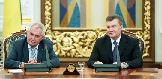 Президент Чехії натякнув, що промови Януковича можуть приспати будь-кого (відео)