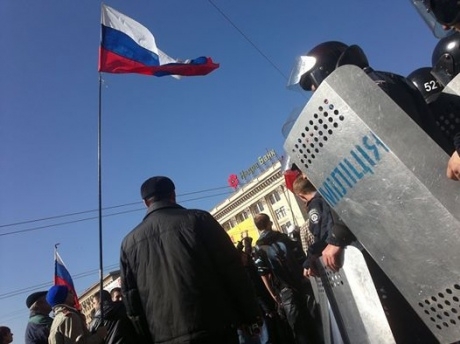 Митинг за федерализацию в Харькове собрал 1,5 тыс. человек 