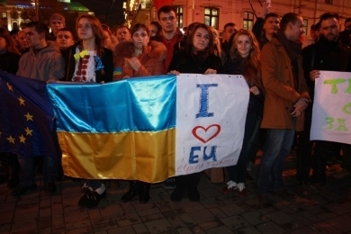 Понад 10 міст України мітингують проти згортання Угоди про асоціацію з ЄС