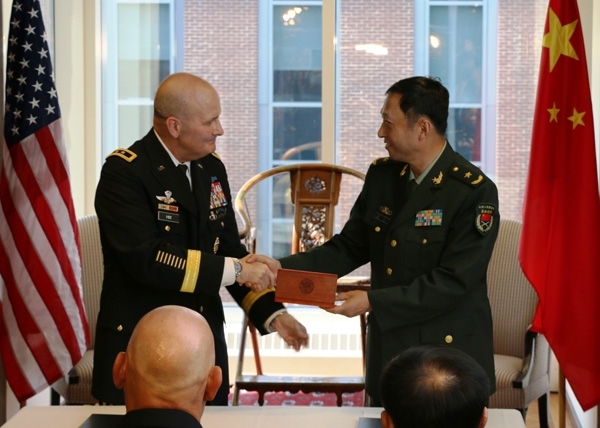 Китай и США подписали сотрудничество в военной сфере