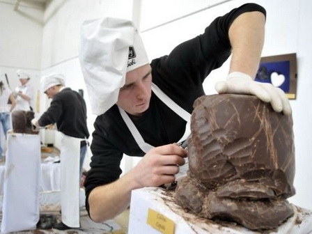 Росія вводить додаткові мита на українське вугілля, скло і шоколад, - Reuters