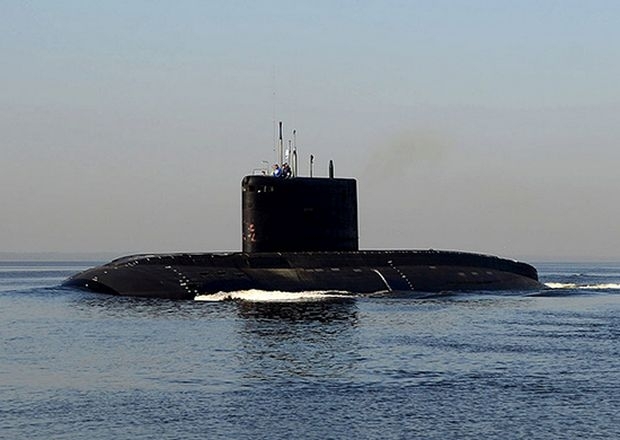 Окупанти перекинули в Крим підводний човен із ракетами
