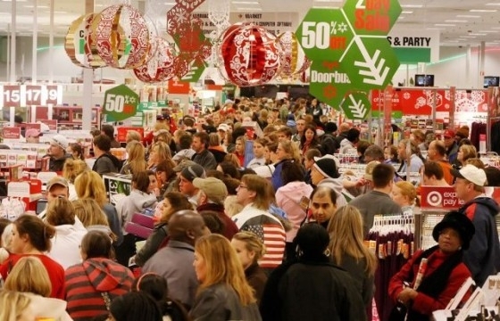 Поляки собираются потратить на рождественские праздники больше, чем остальные европейцы