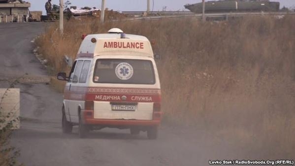 Окупанти обстріляли санітарний автомобіль на Донбасі: один військовий загинув, двоє поранені, - ОНОВЛЕНО