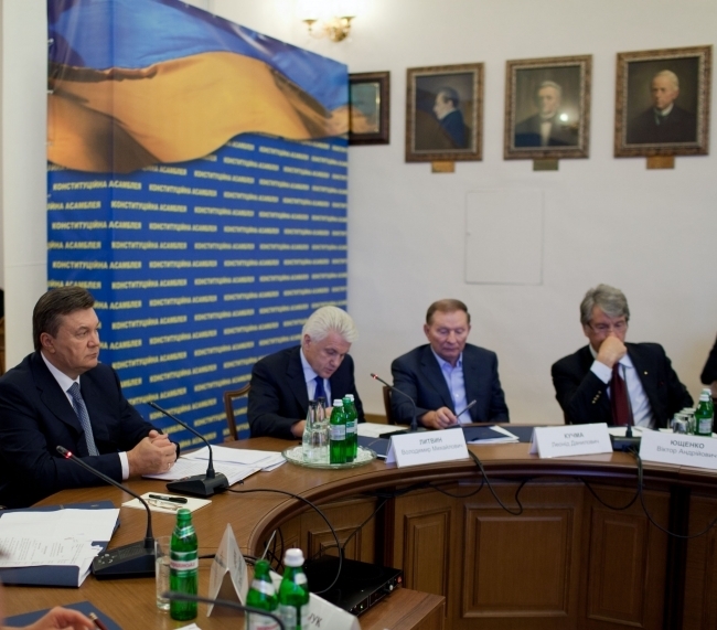 Конституційна асамблея 15 жовтня завершить роботу над головним законом України