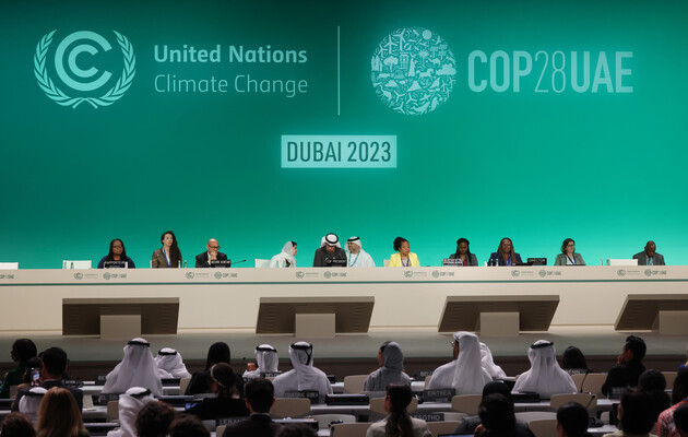 На саміті COP28 країни уклали угоду про відмову від викопного палива – Reuters