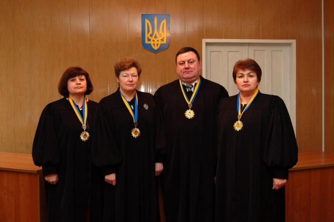 Дніпропетровщині і Донеччині бракує суддів