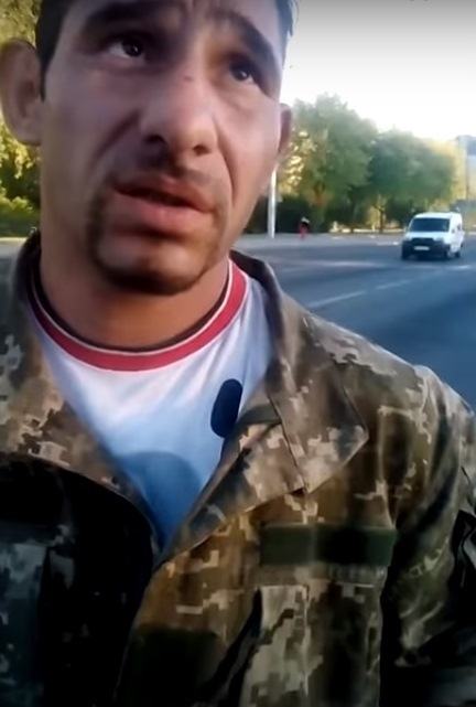 У Львові боєць АТО роздягнув цигана, який жебракував у формі ЗСУ, - ВІДЕО