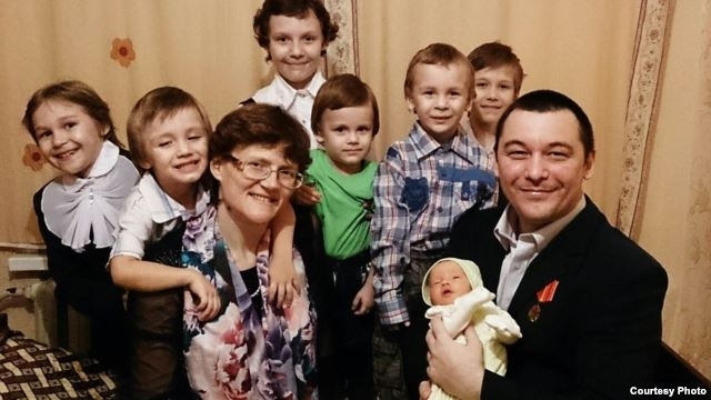 В России закрыли дело о госизмене против многодетной матери