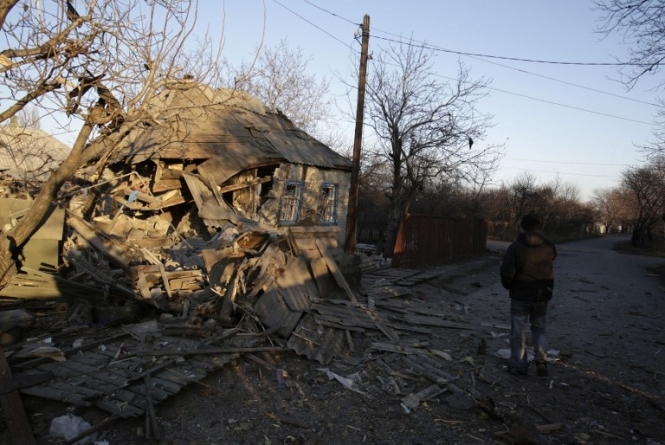 В Дебальцево во время обстрелов террористами погибли трое мирных жителей и трое ранены
