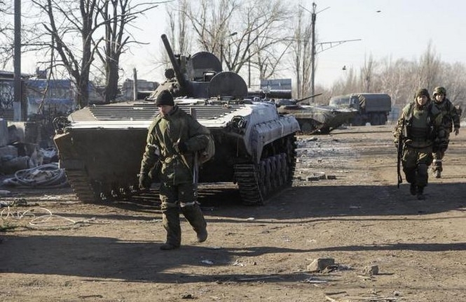 Боевики возобновили железнодорожный узел в Дебальцево и перевозят оружие, - Лысенко