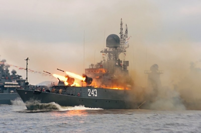 росія формує окремий підрозділ флоту в Азовському морі