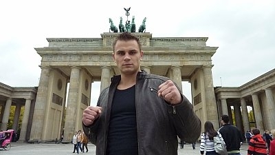Российского боксера нашли с тяжелыми травмами головы в берлинском метро