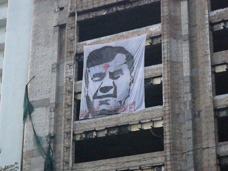 У Києві вивісили банер на два поверхи із 