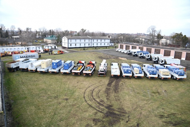 Німеччина передала 28 одиниць спецтехніки для ДСНС України