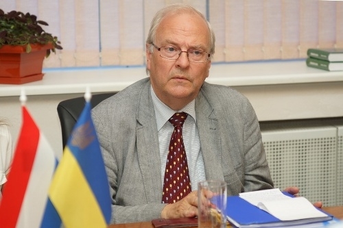 Скасування візового режиму з ЄС залежить від покращення життя в Україні, - посол Нідерландів
