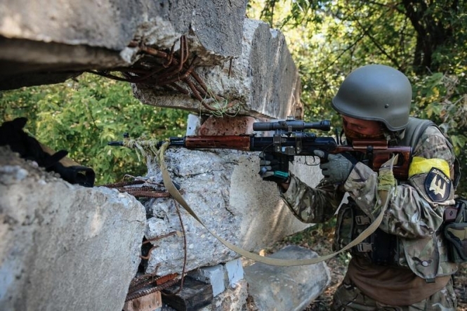 Четверо украинских военных ранены в результате обстрела боевиков
