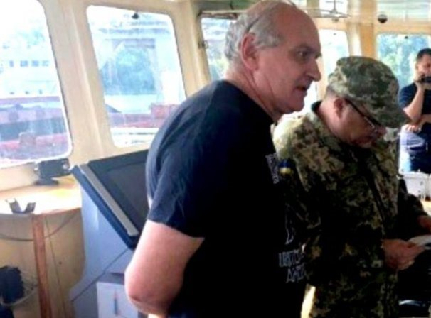 Капітан затриманого Україною російського танкера розповів свою версію подій