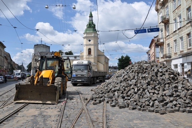 Львів вже два роки чекає від уряду 154 млн грн за відремонтовані дороги