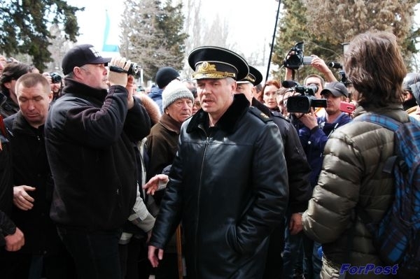 Минобороны не будет выводить украинских военных из Крыма 