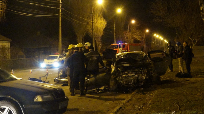 ДТП в Мариуполе: три человека погибли и двое госпитализированы в тяжелом состоянии