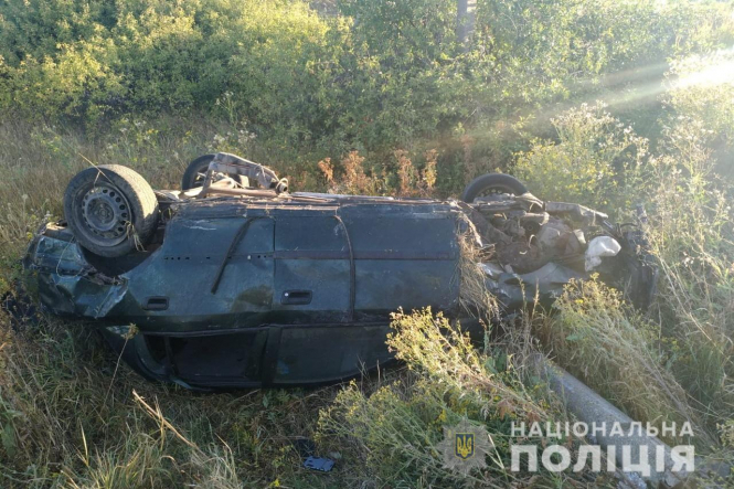 ДТП на Луганщине: 17-летний водитель и три пассажирки ранены, один человек погиб