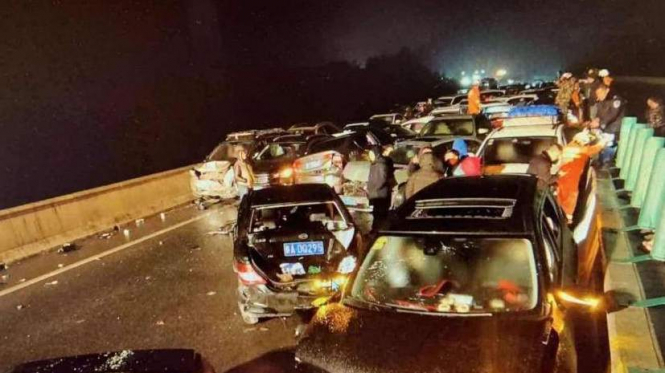 В Китае произошло ДТП с участием 100 автомобилей: есть погибшие и раненые