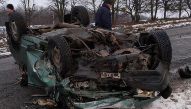 В Винницкой области столкнулись легковушки, трое погибших