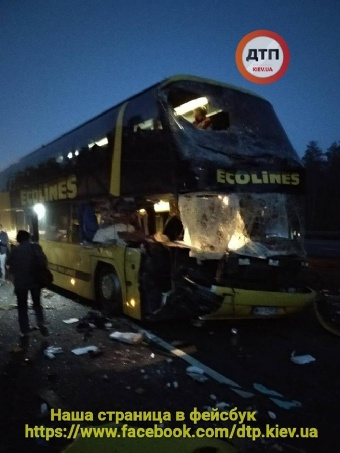 В Чехии автобус с украинцами попал в ДТП, восемь человек пострадали, - ФОТО