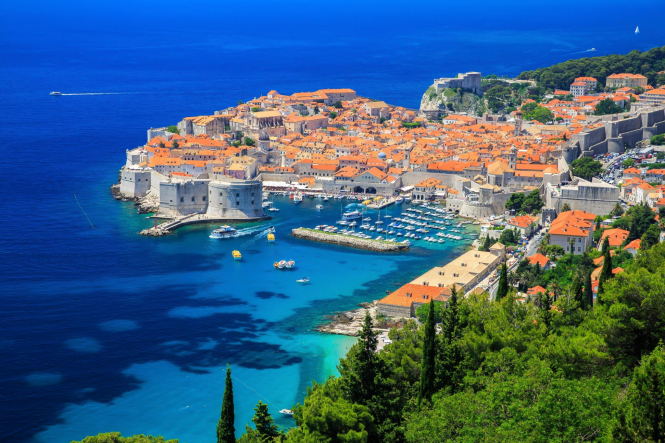 Хорватский Дубровник ограничил количество туристов в борьбе с перенаселенностью
