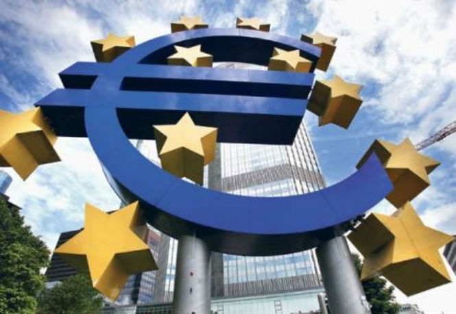 ЄЦБ тисне на банки, щоб ті послабили зв'язки з росією 
