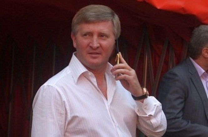 Журналіст підозрює компанію Ахметова у прослуховуванні його телефонних розмов