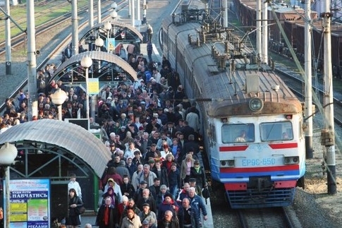 В Крыму отменили ряд пригородных поездов в Украину