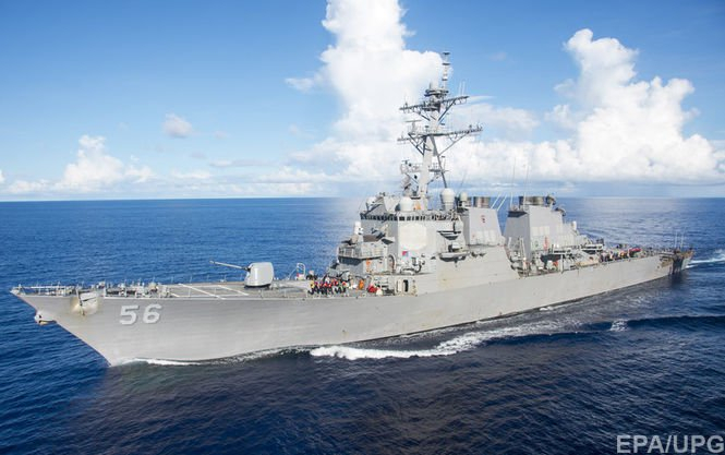 У Червоному морі атакували есмінець та кормеційні кораблі США – AP