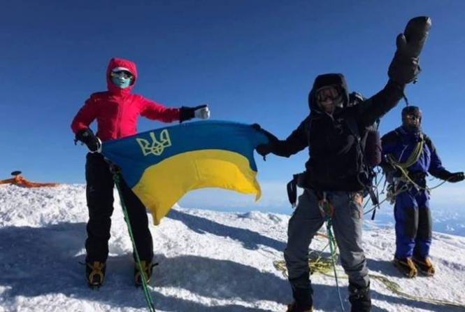 На Эверест ради детей украинского Востока поднимутся украинцы из Британии
