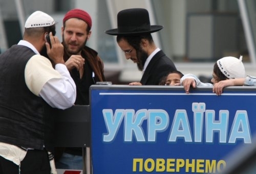 Пропагандистська війна Росії загрожує українським євреям, - The Guardian