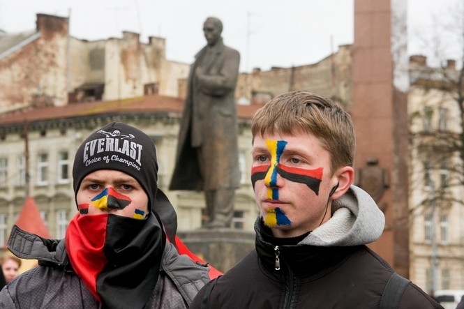 
Большинство россиян видят в Евромайдане заговор Запада и националистов 
